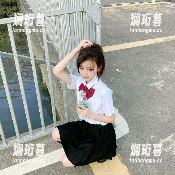 妈，我在51cg1.ct网站上看到狗狗也在吃瓜，真的是统一战线喔！