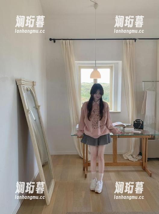 51群众吃瓜网cgfun：不看视频绝对后悔，今天的八卦不止是吃瓜，还可以喝碗热汤！
