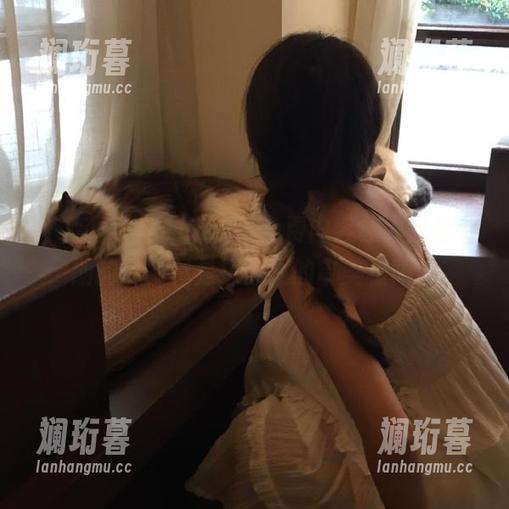 718.sx，免费内容让人想起过期的瓜！真是挑战我的审美极限！