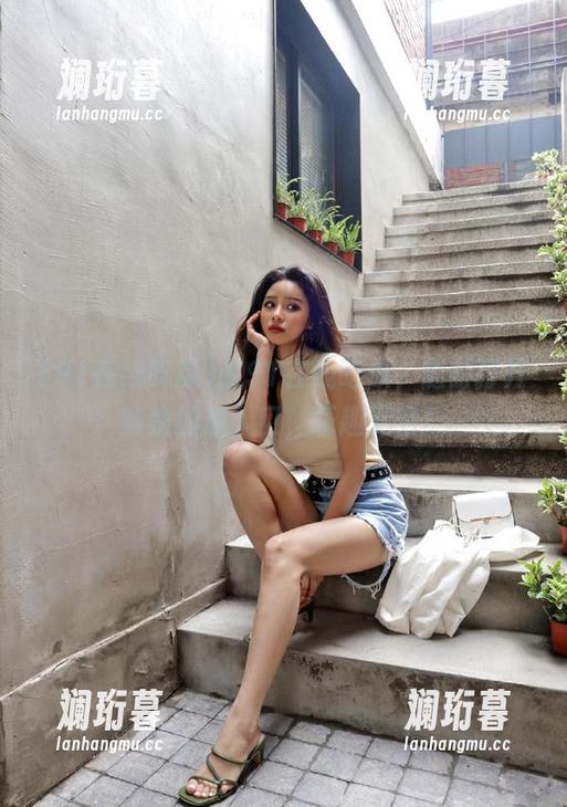 91在线吃瓜 在91在线吃瓜,随时打开畅快的瓜入口,乐趣无穷!