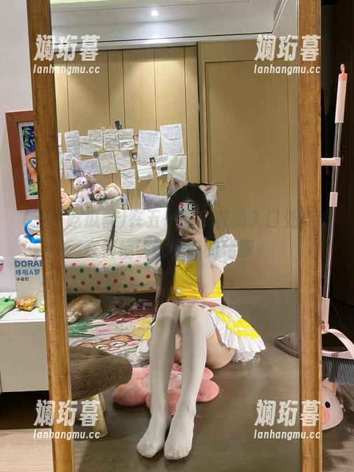 五一吃瓜群 在五一吃瓜群的入口处,谁在悄悄谈论昨晚的秘事?
