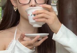 想要八卦永不消退？那就快来吃瓜天堂！