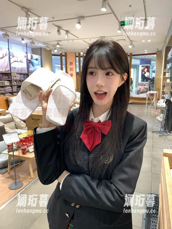 听说“免费吃瓜爆料网”现在有个秘密链接，隐藏着不为人知的八卦，看看值不值这个价！