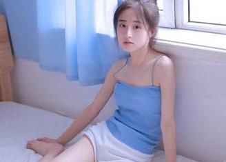 妹子说资源太多了，不如取个好名字叫‘吃瓜网’吧！