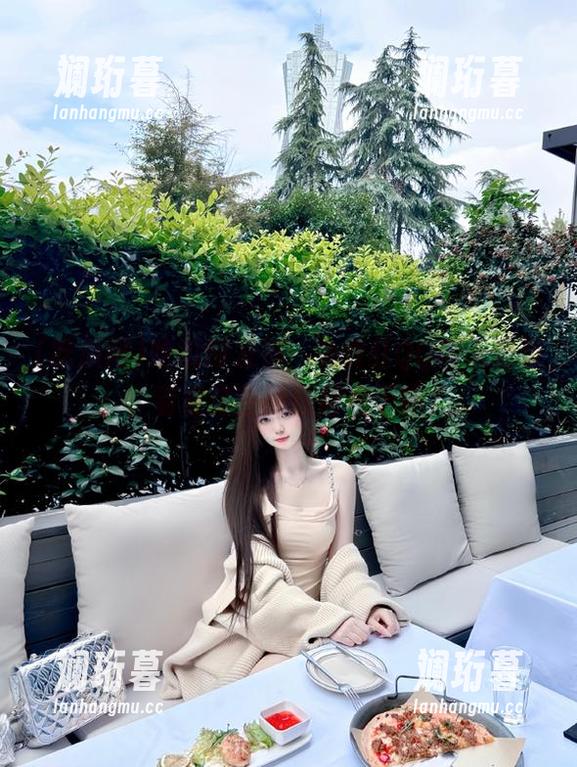 吃瓜网 吃瓜网发布:免费红QQ聊天记录,看看这些网红都在干嘛?
