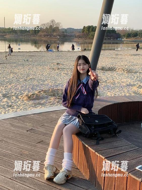 吃瓜网 奇怪的黑料在观看中翻涌,吃瓜网简直是八卦专家的乐园!