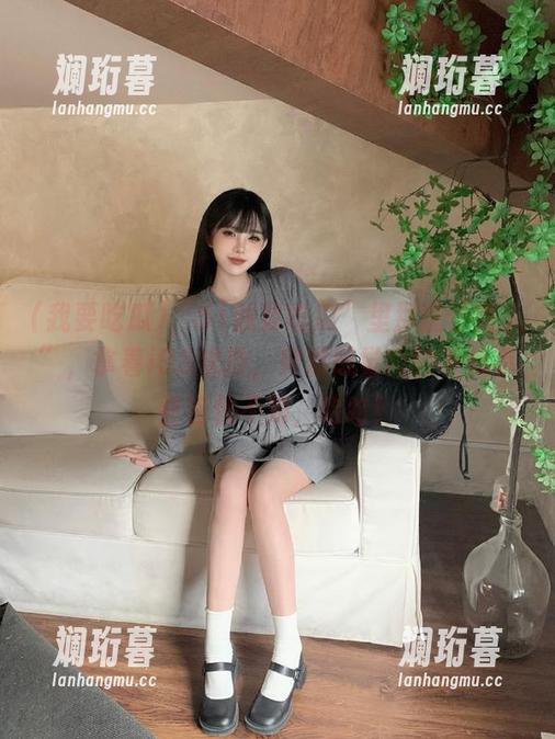 我要吃瓜 “51我要吃瓜”里那些“秀人”,拿着iOS炫技,突然感觉我的手机有些自愧不如,哈哈!