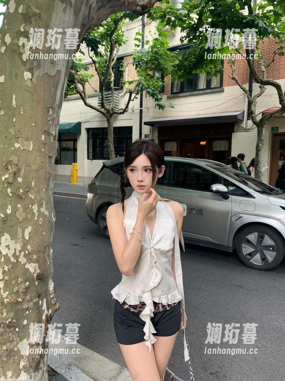 在黑料不打烊官网上，白菜价的瓜却满是精彩，谁还在犹豫？