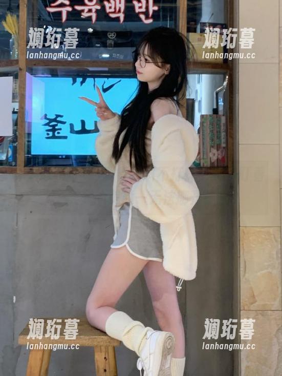 黑料不打烊 观看黑料不打烊,就像盯着一美女的美颜—无法挪开视线