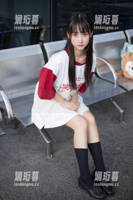 不想错过大瓜？赶紧下载黑料吃瓜，在线瞧热闹！