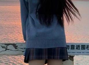 “黑料吃瓜网站”揭秘：吃瓜网红大学的那些隐秘时刻，让我不知不觉进入八卦深渊！