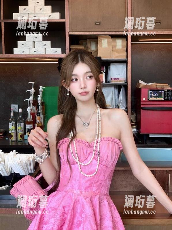 黑料吃瓜网站发布：这个国产地址太刺激，吃瓜小伙伴不要错过哦！