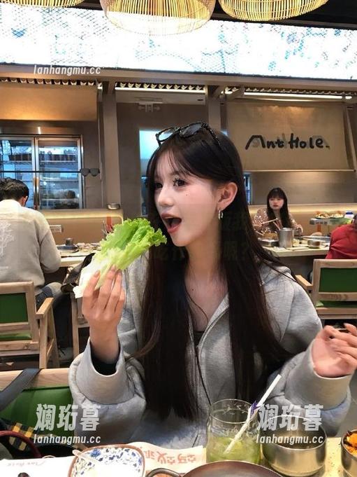 黑料在线 黑料在线苹果版我又来逛,你们都在吃什么瓜呢?