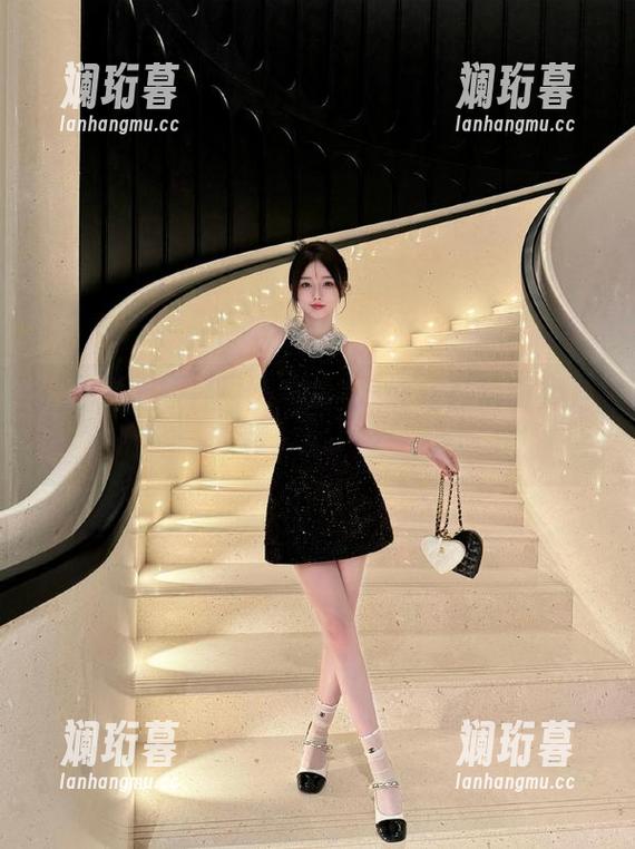 黑料社 黑料社传送门,谁竟在后面操控这场瓜戏?