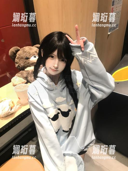 黑料网 “黑料网”苹果版,在线看的时候心里总在问,瓜到底是不是真的啊~