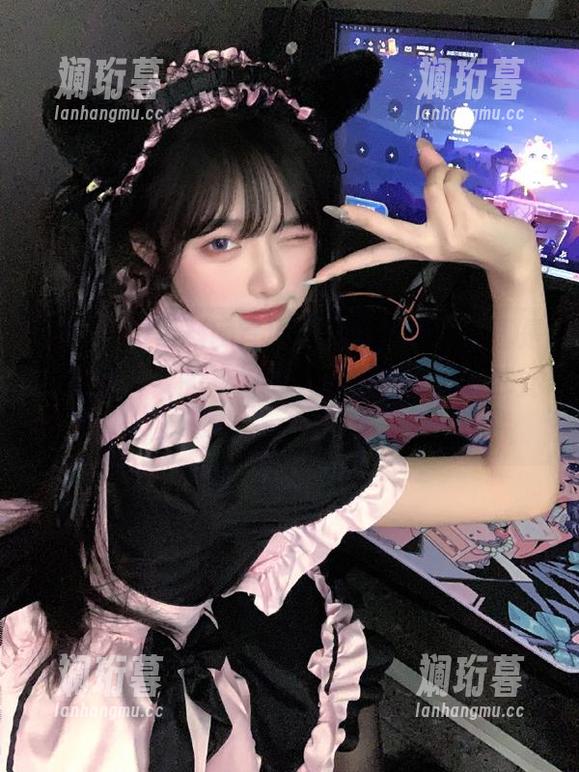 黑料网 黑料网官网今日黑料首页,真是个名副其实的“瓜摊”,看得我乐不可支!