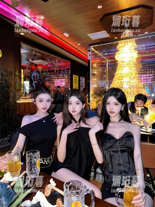 黑料网址 黑料网址值得下载吗?一场关于真相的追逐战!